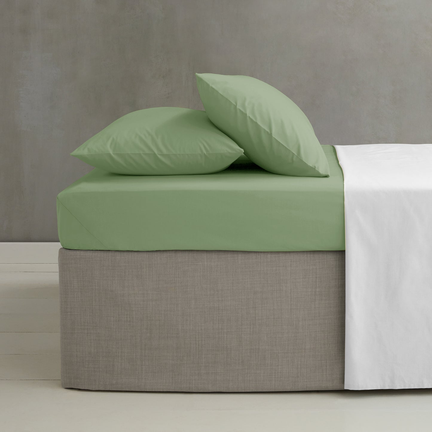 Catherine Lansfield Easy Iron Extra Deep Fitted Sheet - Sage