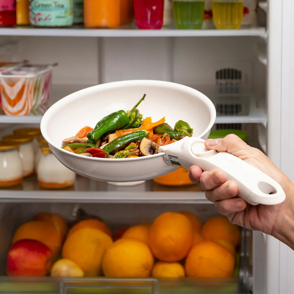 Set of Pans with Removable Handle and Lid